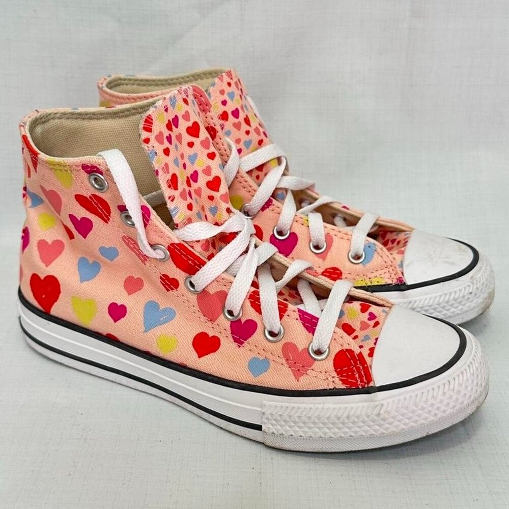 Pink Converse Chuck Taylor All Star‎ high top sneakers with hearts